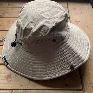 Adventure hat